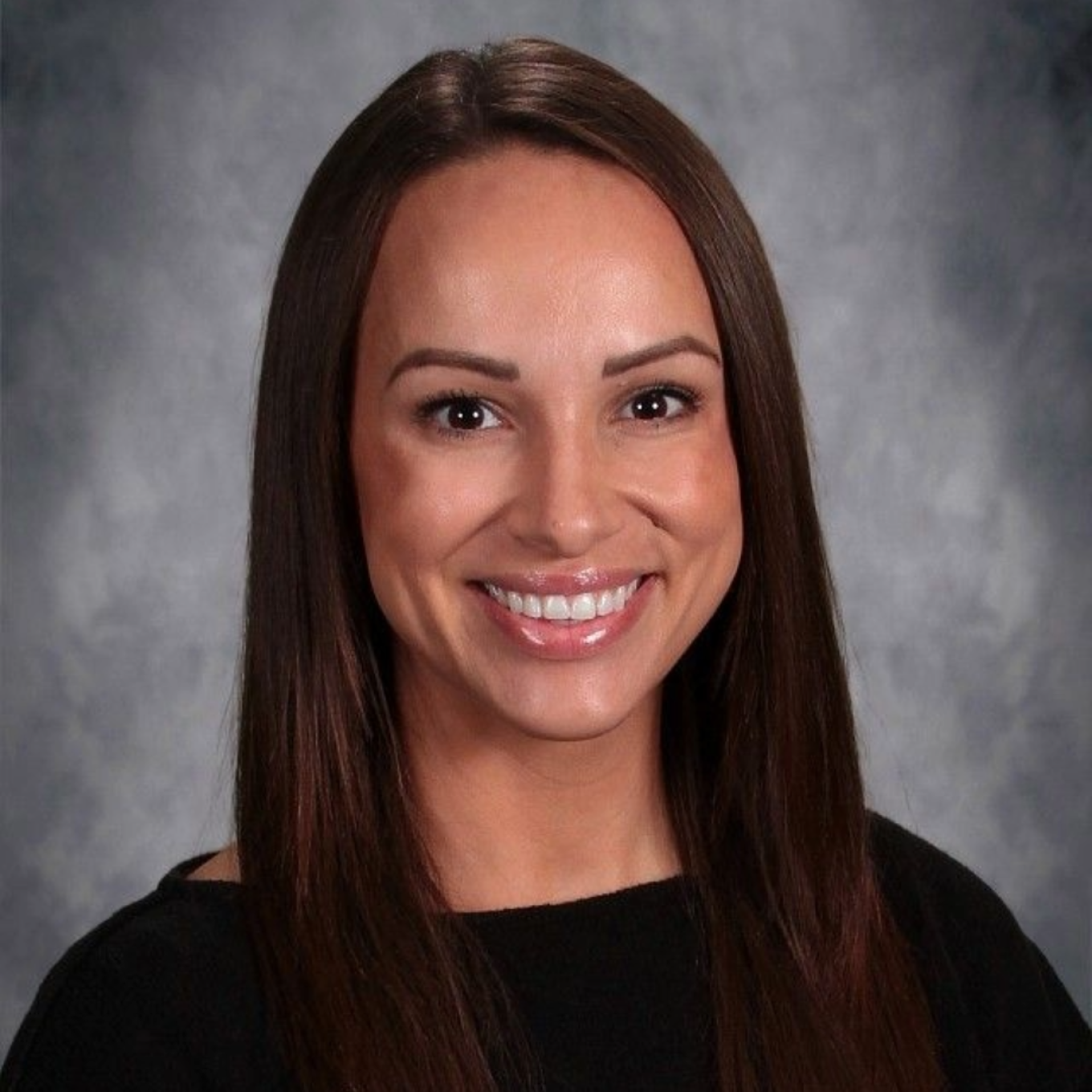 kelsey j headshot